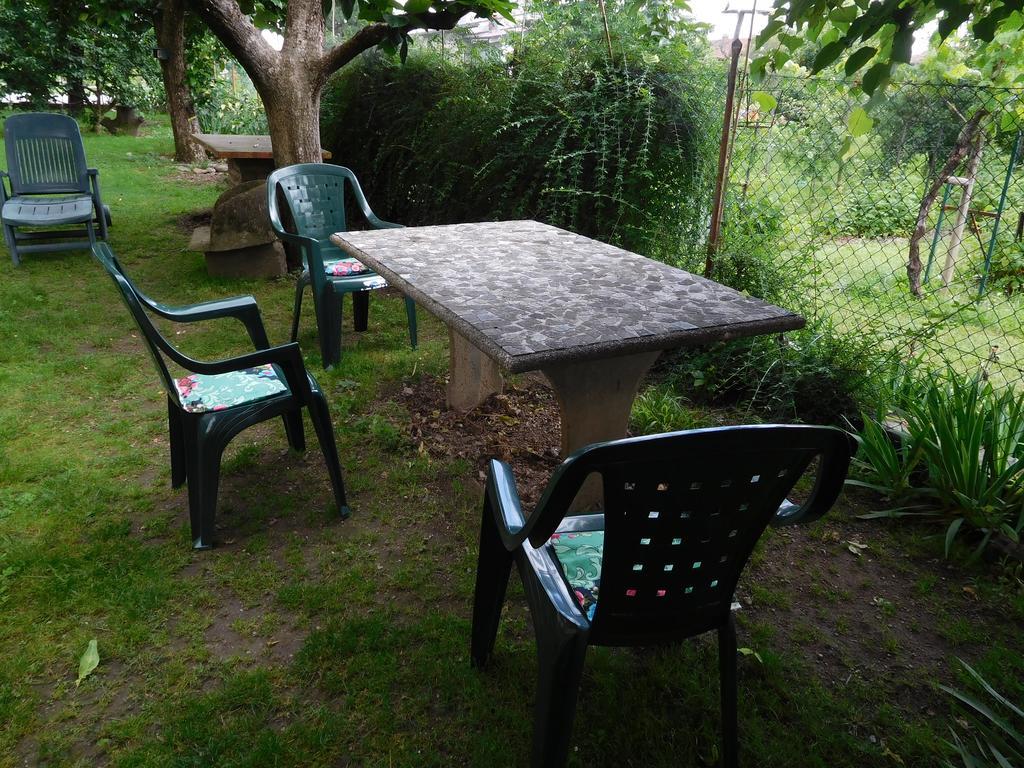 U Tej Bed & Breakfast Cumiana Bagian luar foto